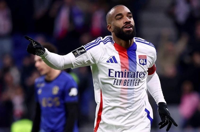 开云体育网页版入口-关于里昂球员团结一致，战胜强敌的信息