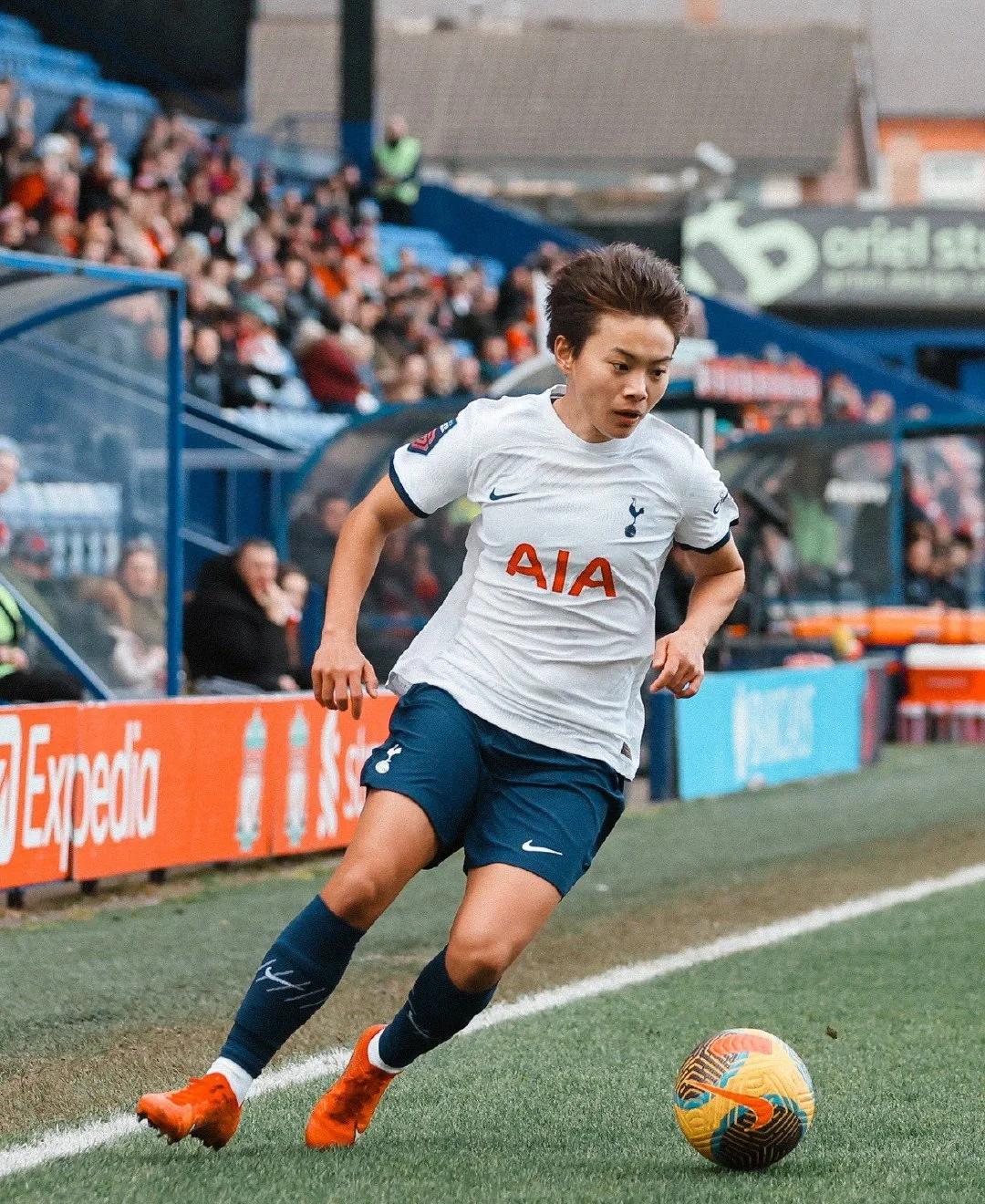 托特纳姆迎战曼城,火爆对决 托特纳姆迎战曼城,火爆对决