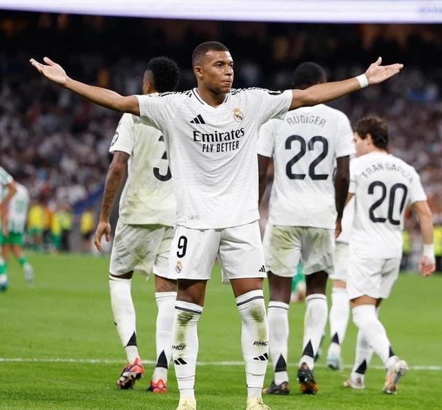 瓦伦西亚客胜环伺:皇马心理准备应战 瓦伦西亚客胜环伺:皇马心理准备应战