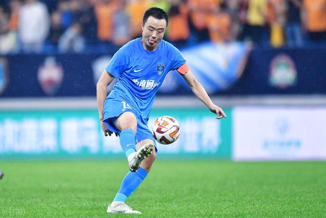 包含青年会球员细节之处要求严格,良好表现喜获主帅赞许的词条 包含青年会球员细节之处要求严格,良好表现喜获主帅赞许的词条