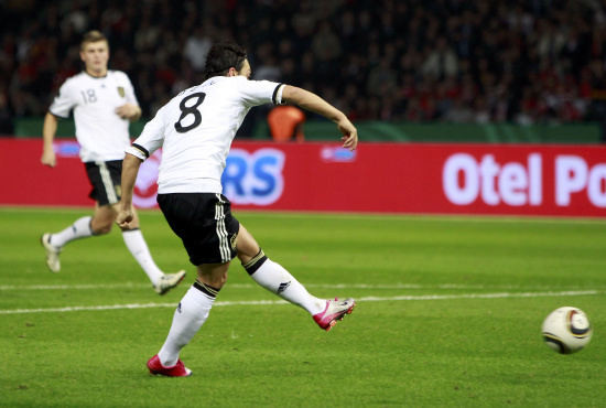 冰岛队惊艳表现,成功晋级欧洲杯预选赛的简单介绍 冰岛队惊艳表现,成功晋级欧洲杯预选赛的简单介绍