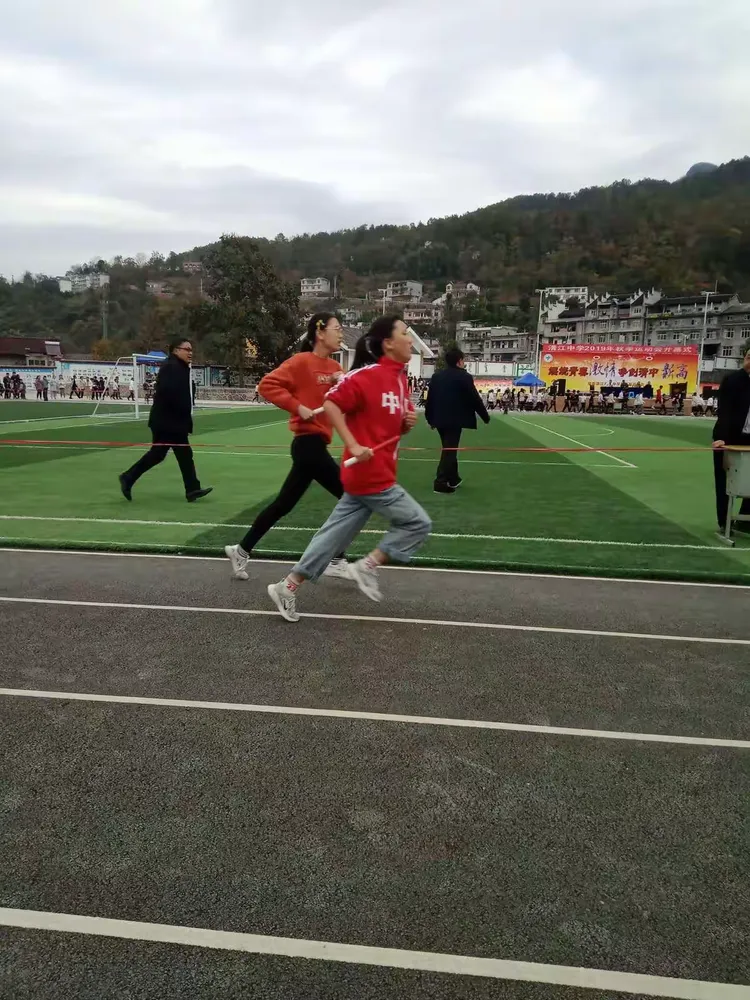 包含刚毅拼搏，球队取得不可思议胜利的词条