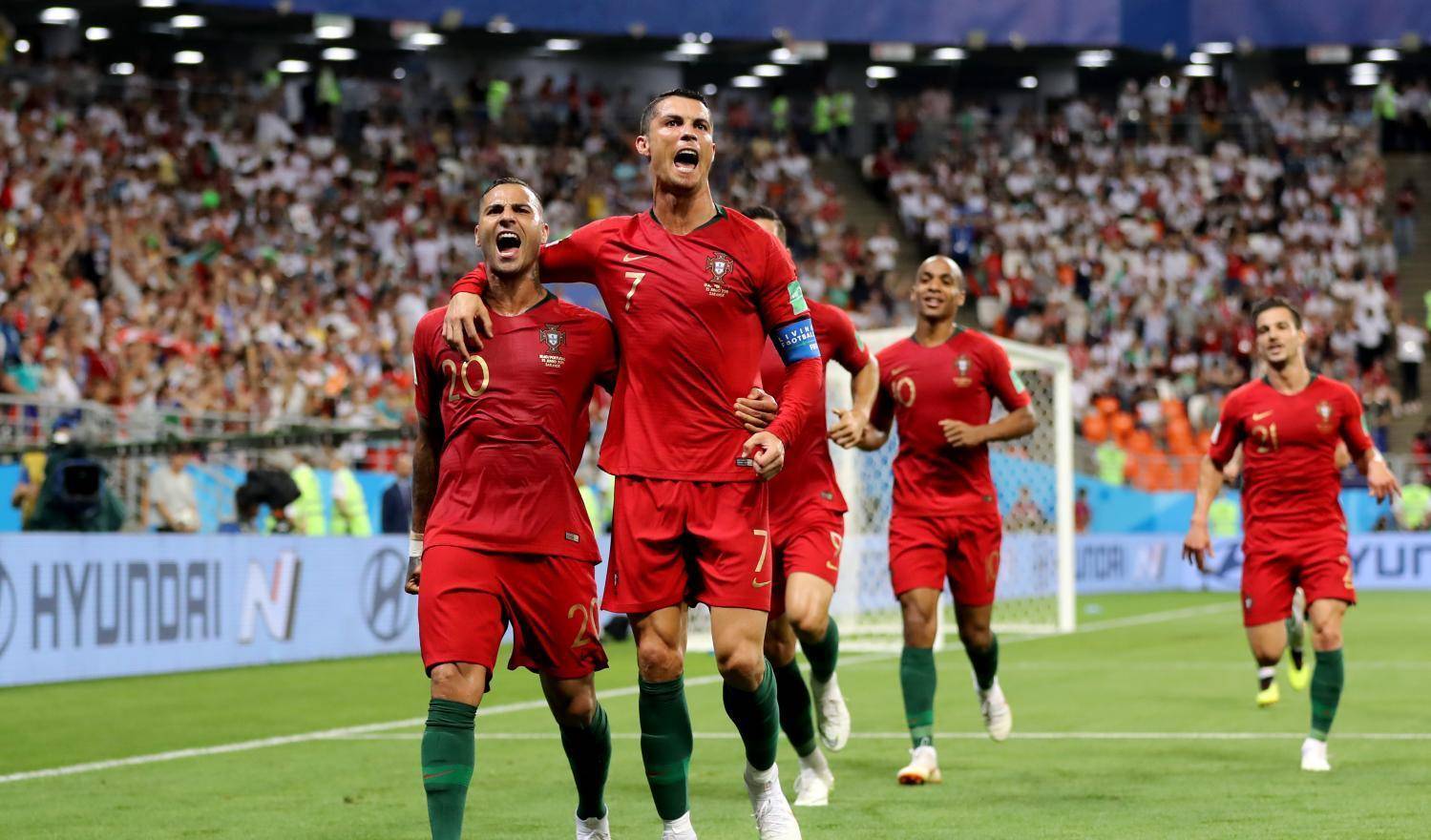 开云体育官网-力抗劲旅！球队展现团队力量获胜的简单介绍