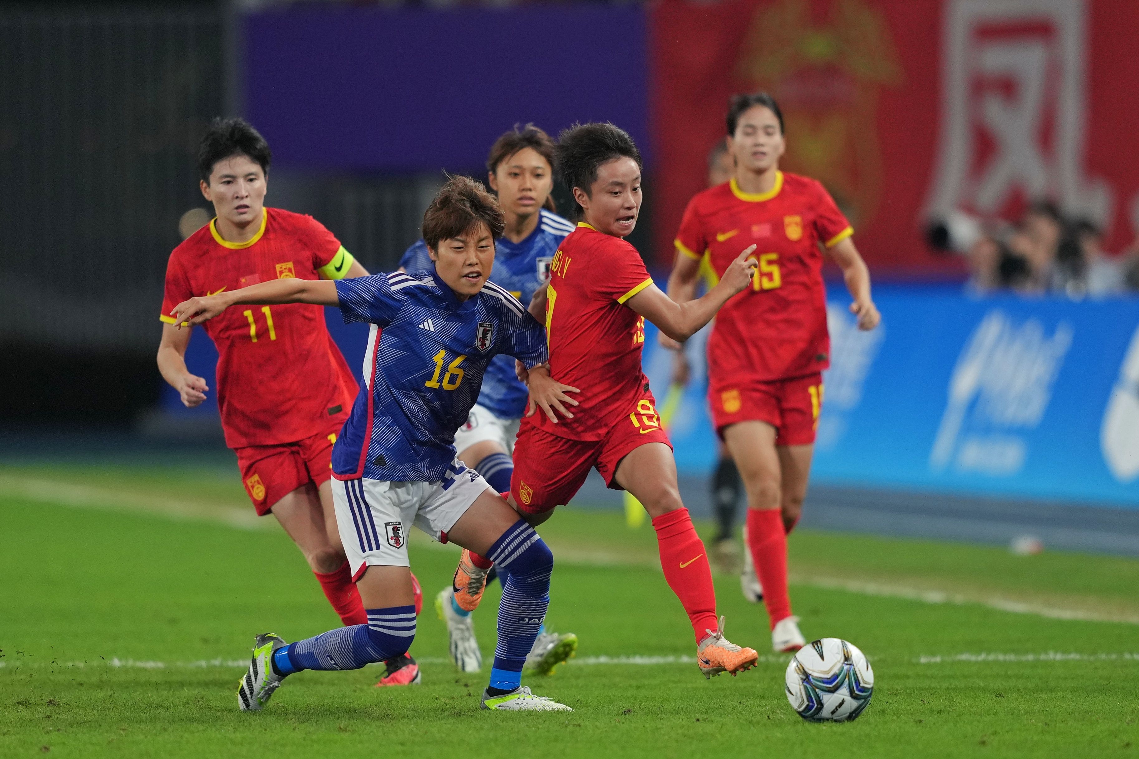 开云体育网页版登录入口-中国女足备战足球顶级赛事，创造佳绩