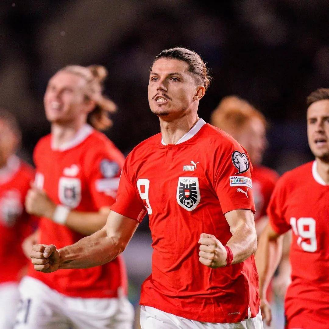 奥地利队凭借团结合作，击败对手赢得胜利的简单介绍