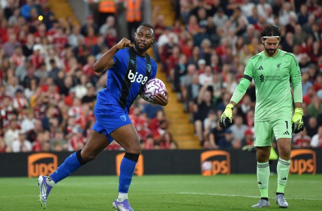 伯恩茅斯客场逆转，拿下关键三分的简单介绍