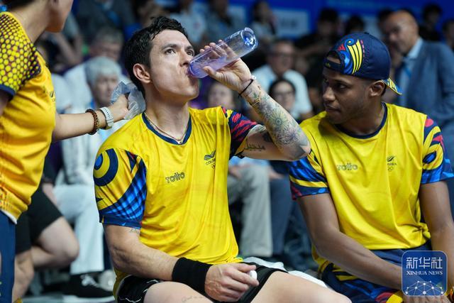 开云体育官网-哥伦比亚射击选手勇斗群雄，喜获金牌