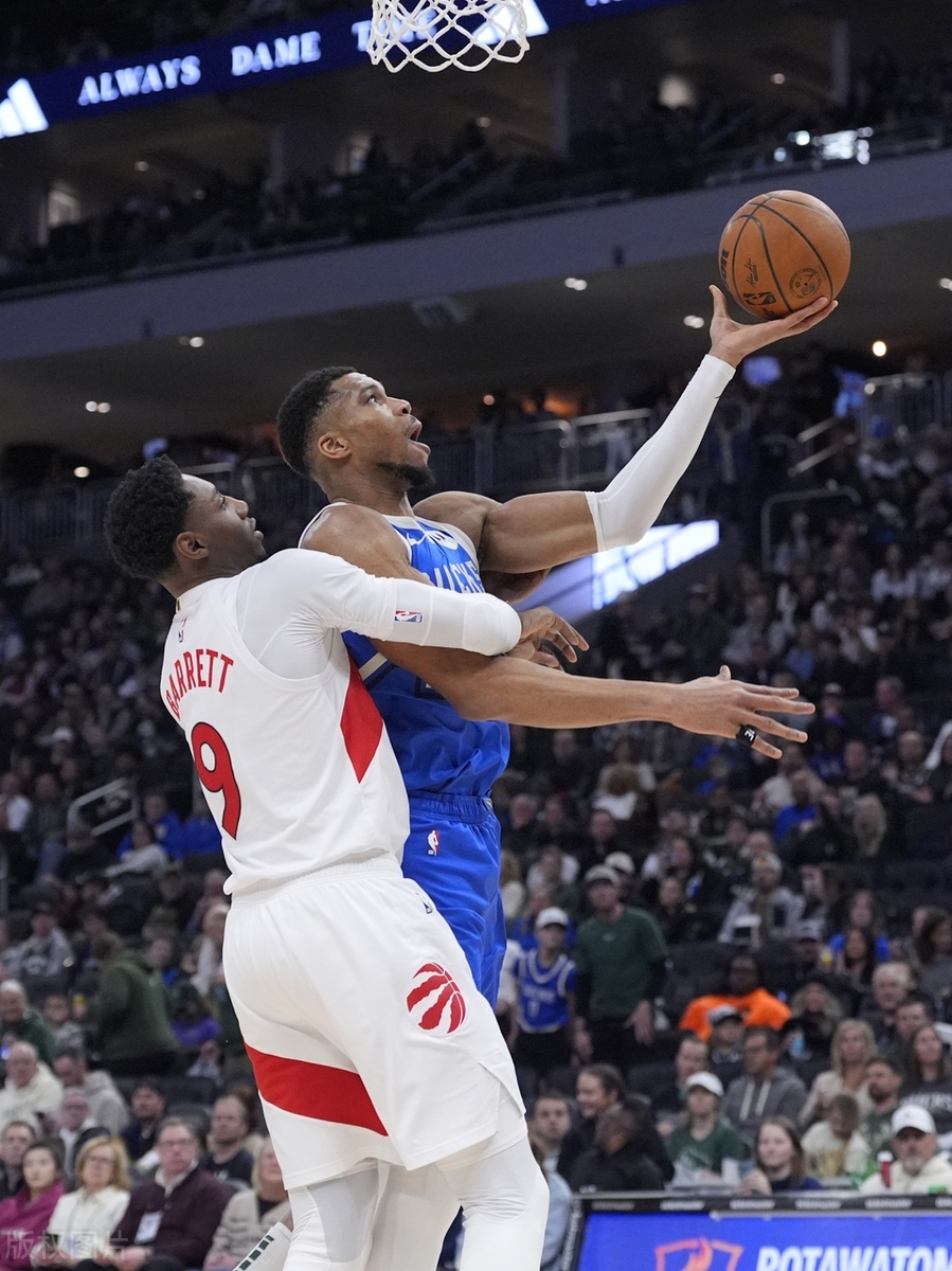 开云体育直播-包含雄鹿队遭遇防守挑战，字母哥表现低迷反击的词条