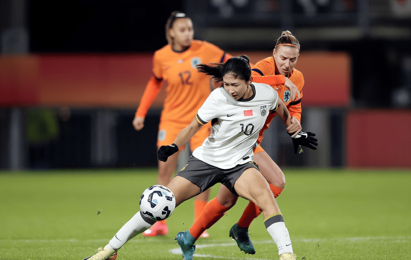 国足女队备战态势积极，目标明确