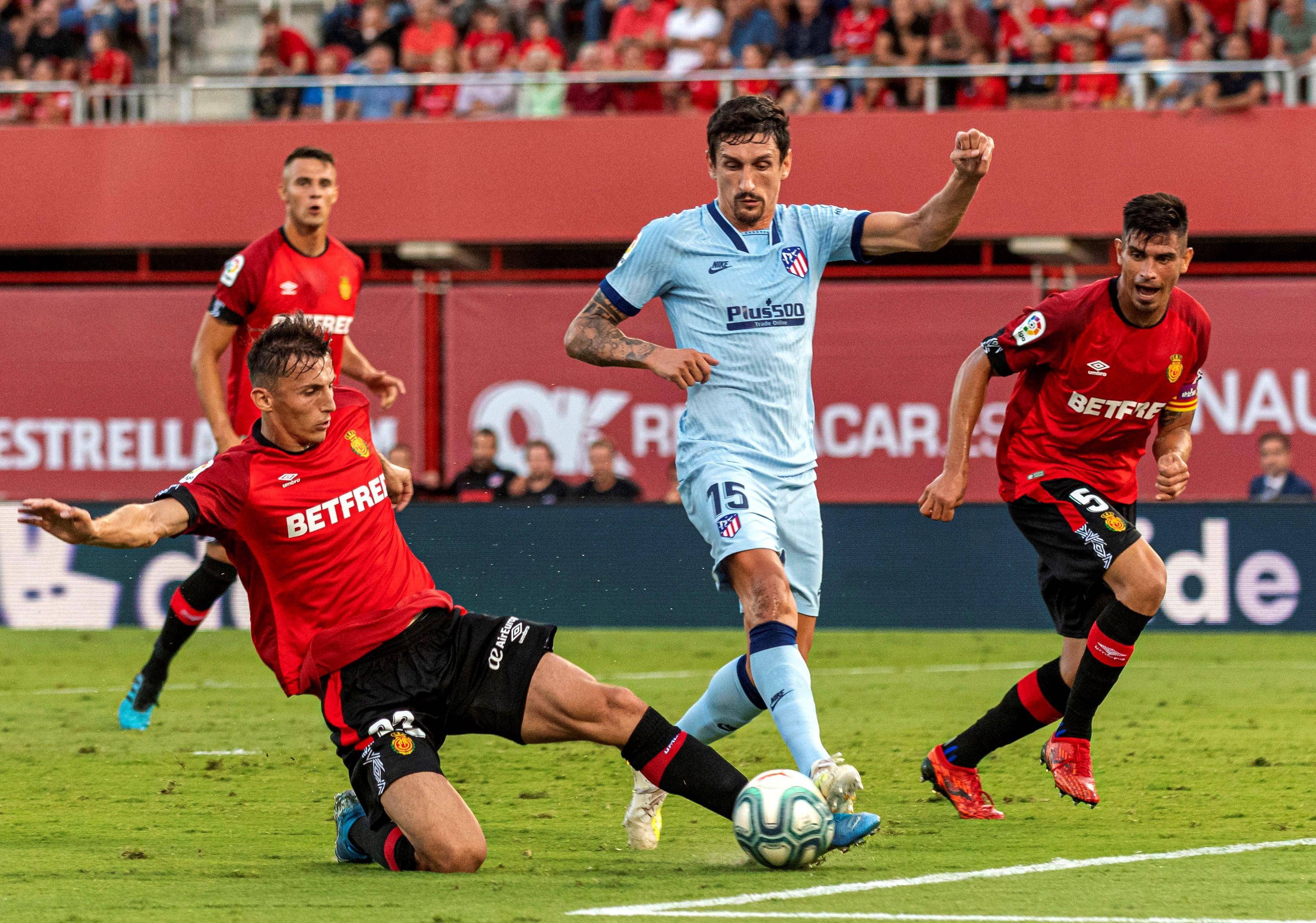 开云体育链接-塞维利亚客场大胜，球员们表现精彩