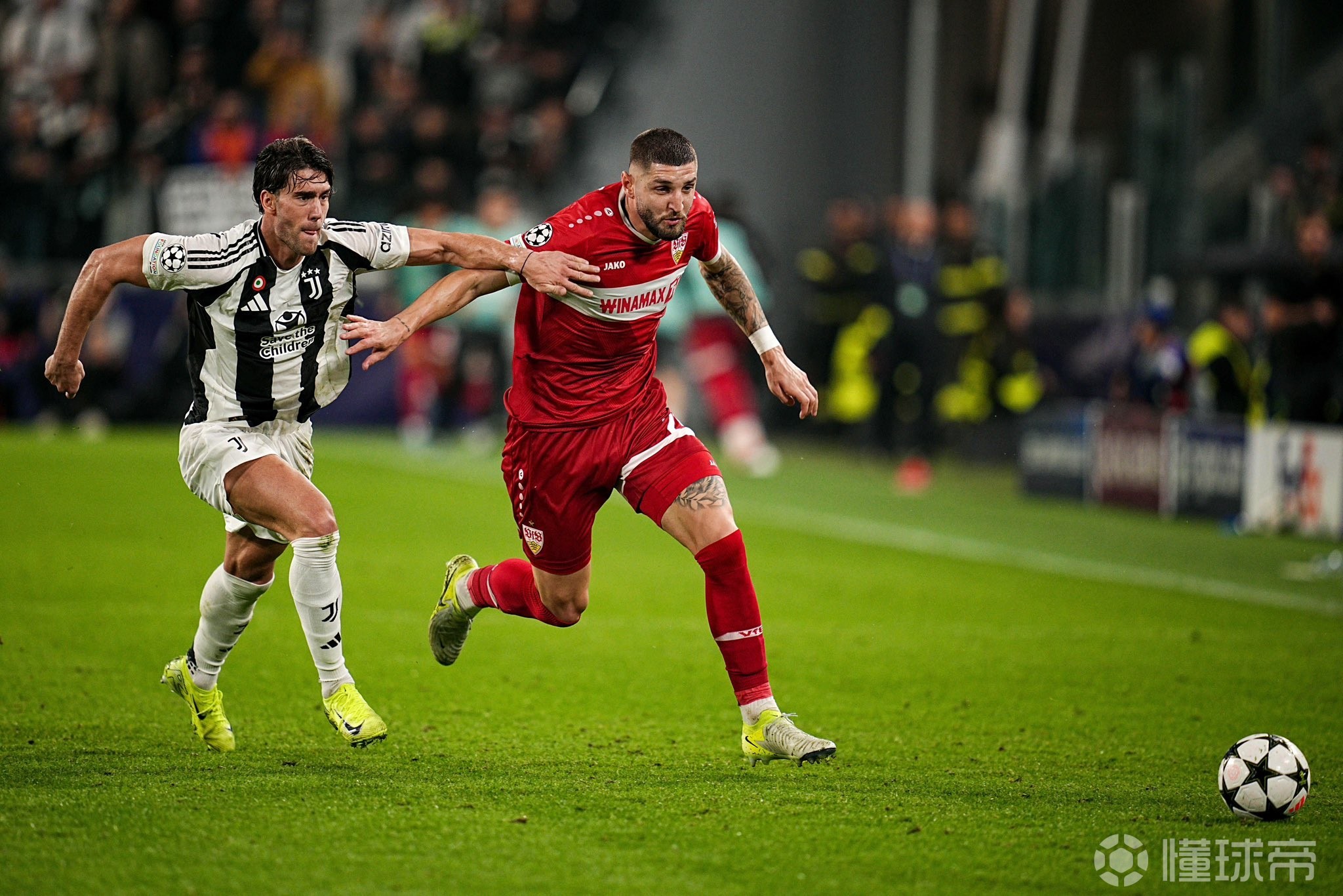 开云体育网站-斯图加特球员展现团结意志战胜困难的简单介绍