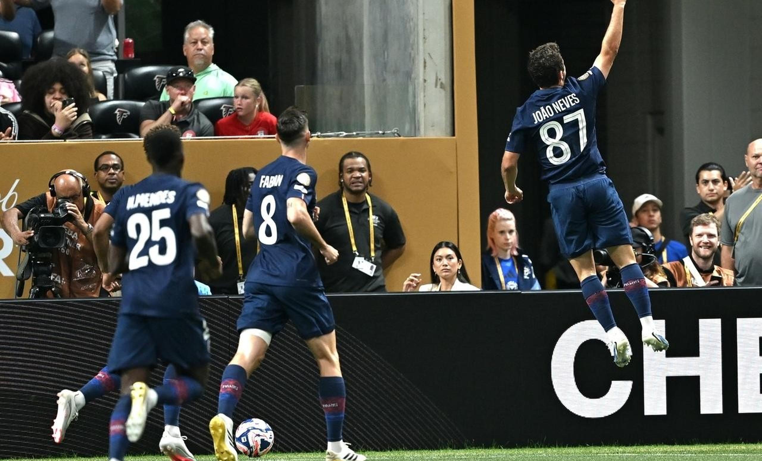 梅开二度！巴黎圣日耳曼逆转击败对手的简单介绍