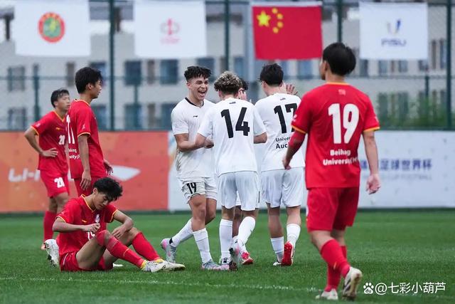 赛场上球员们的团结配合赢得尊重