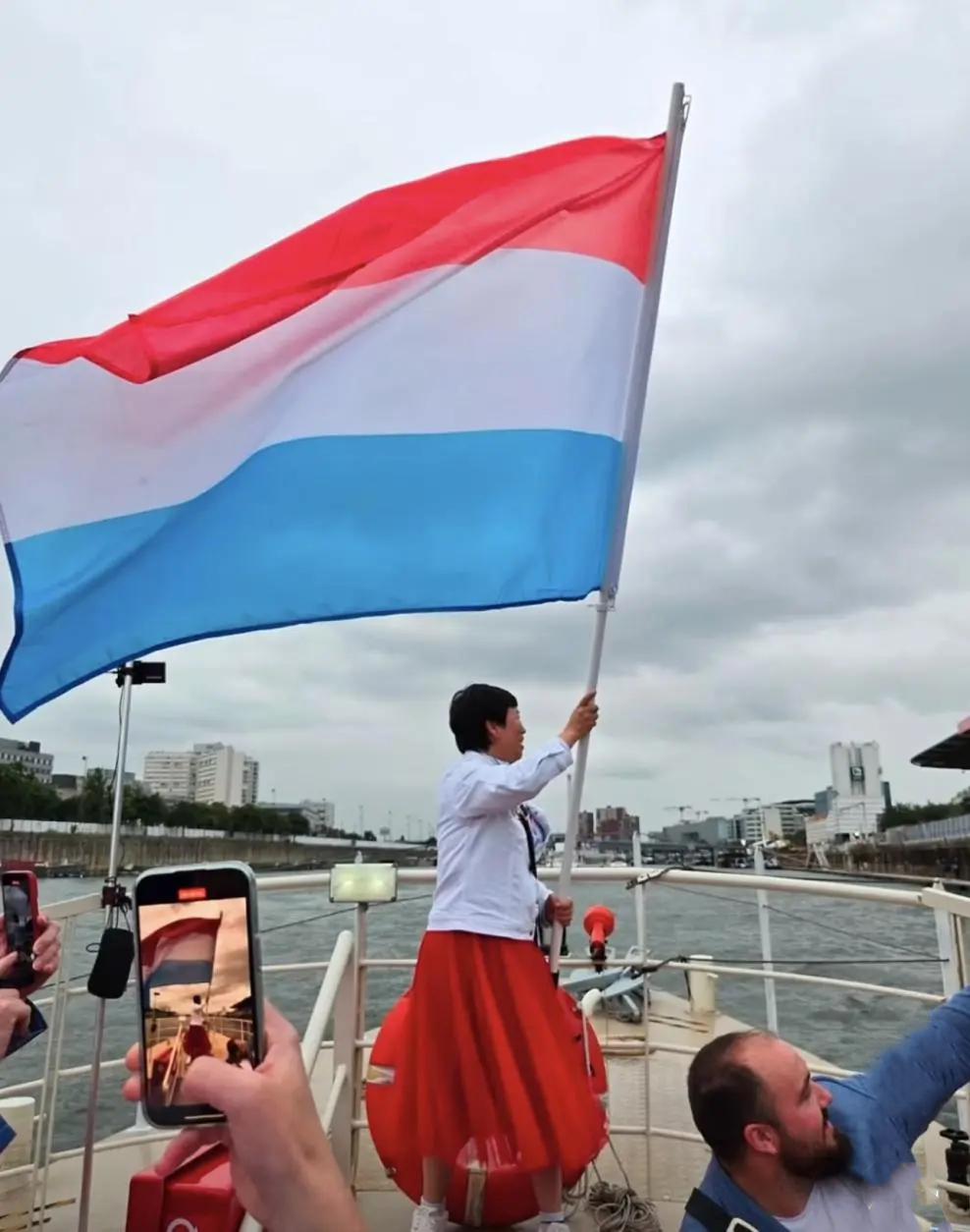 卢森堡运动员创造佳绩，赢得大家认可的简单介绍